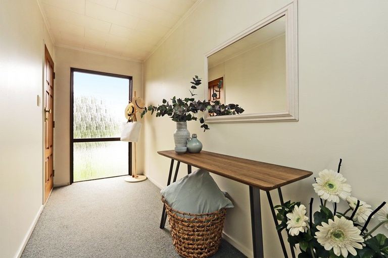 Photo of property in 22 Perry Crescent, Greenmeadows, Napier, 4112