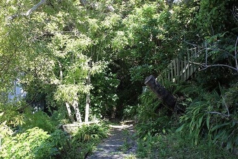 Photo of property in 36a Sutherland Crescent, Melrose, Wellington, 6023