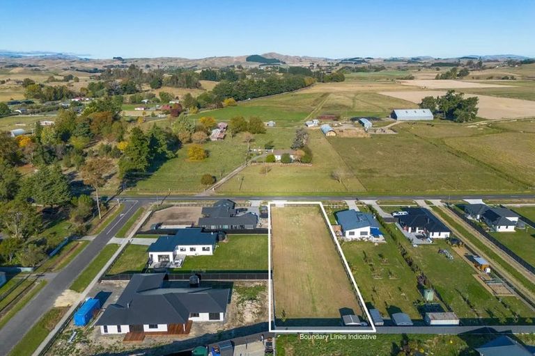 Photo of property in 6 White Road, Otane, 4202