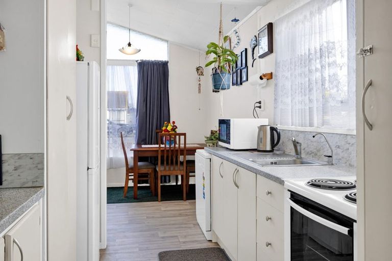 Photo of property in 5 Iredale Road, Hawera, 4610