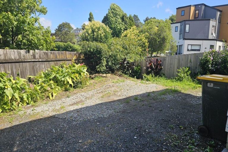 Photo of property in 30 Bellringer Road, Massey, Auckland, 0614