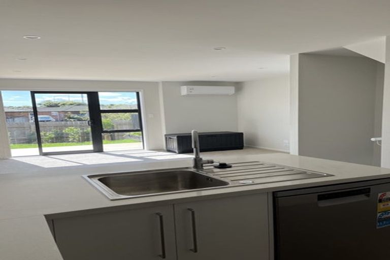 Photo of property in 57 Tima Lane, Mangere Bridge, Auckland, 2022