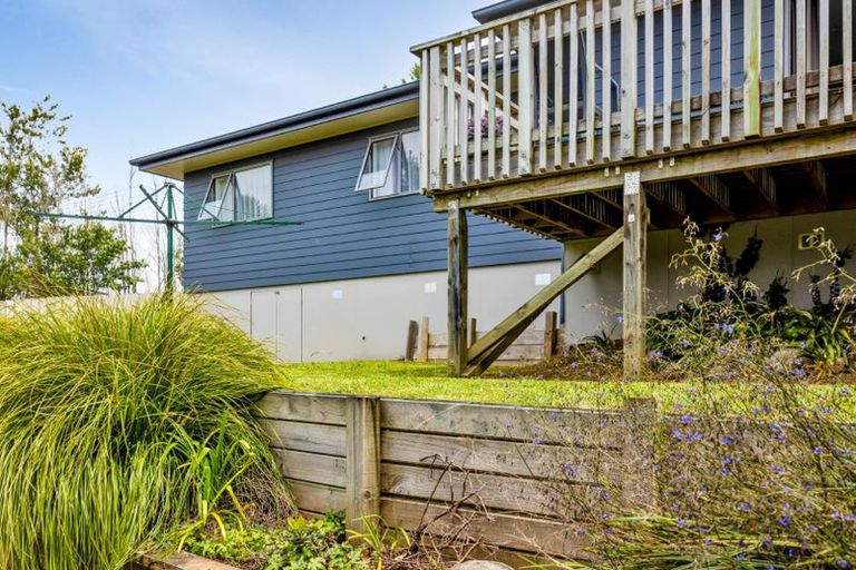 Photo of property in 102 Seaview Road, Westown, New Plymouth, 4310