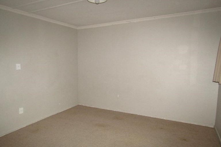 Photo of property in 2/18 Kereru Street, Two Mile Bay, Taupo, 3330