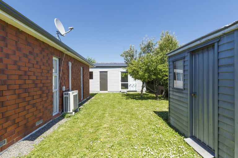 Photo of property in 1/495a Ferguson Street, Palmerston North, 4410