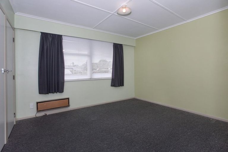 Photo of property in 14 Ongo Road, Hunterville, 4730