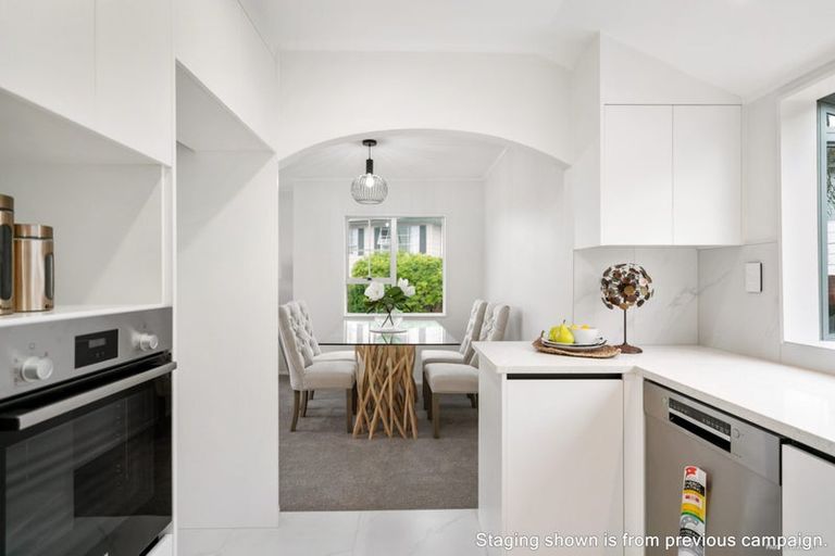 Photo of property in 1/9 Delisle Place, Windsor Park, Auckland, 0632