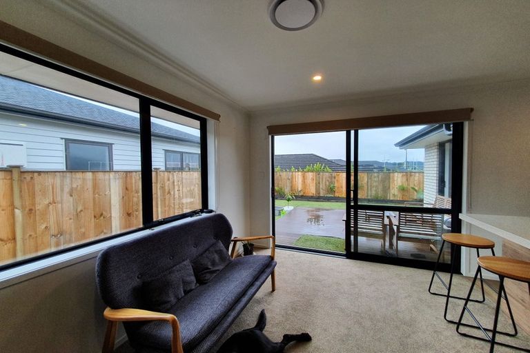 Photo of property in 65 Nobilo Road, Kumeu, 0810