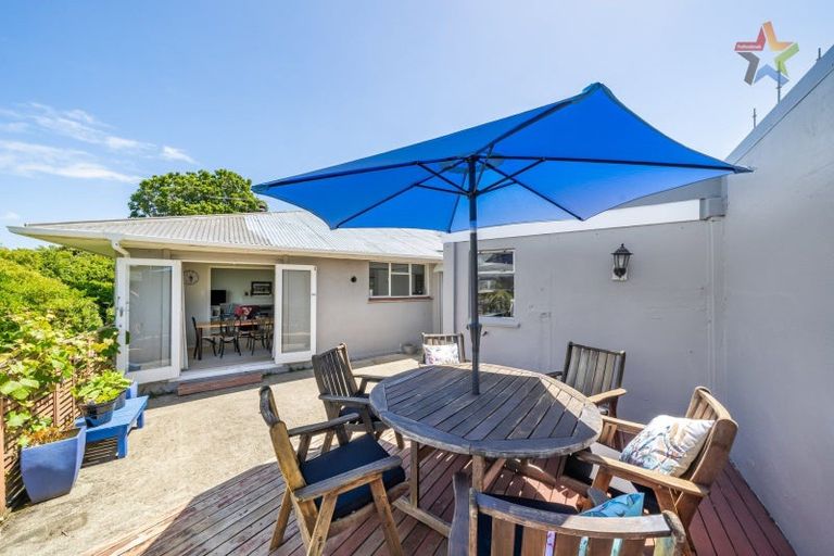 Photo of property in 101 Pomare Road, Tirohanga, Lower Hutt, 5010