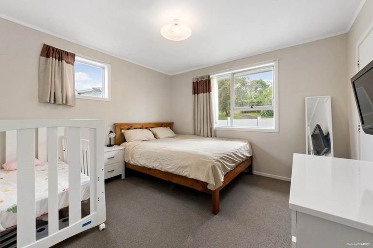 Photo of property in 16 Dellwood Avenue, Henderson, Auckland, 0612