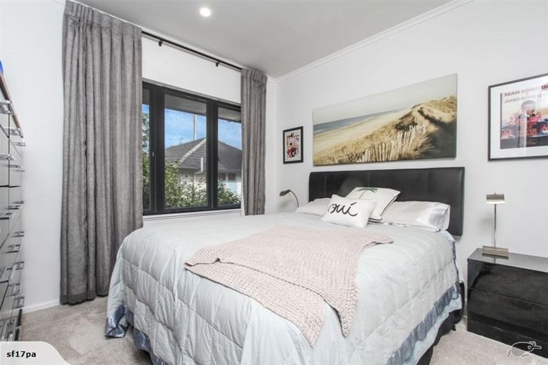 Photo of property in 2/17a Anzac Street, Takapuna, Auckland, 0622