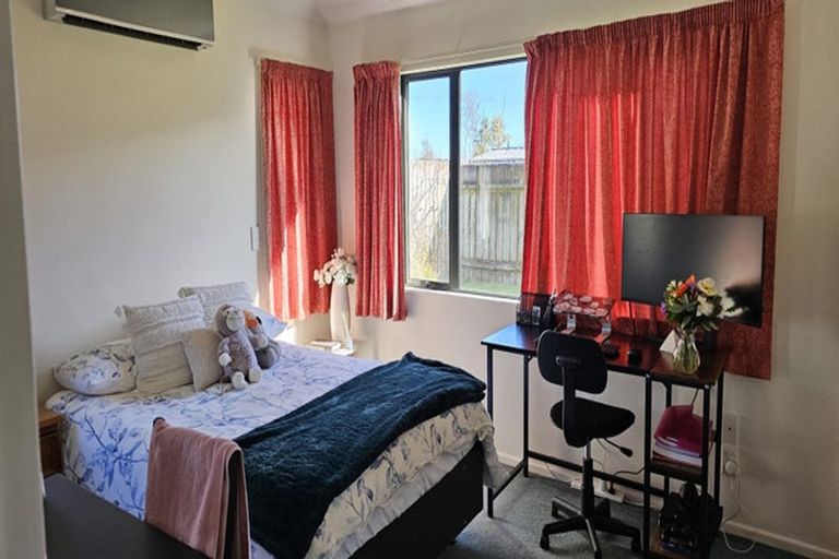 Photo of property in 79 Leighton Avenue, Waiwhetu, Lower Hutt, 5010