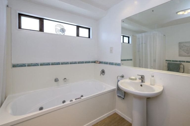 Photo of property in 35 Te Kiri Street, Himatangi Beach, Foxton, 4891