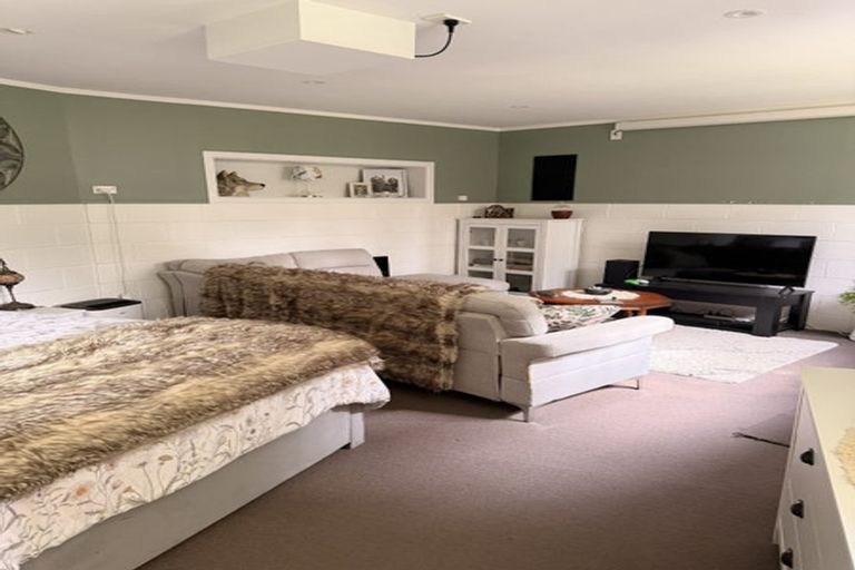 Photo of property in 30 Spencer Street, Crofton Downs, Wellington, 6035