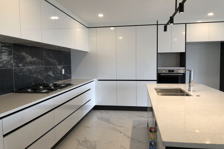 Photo of property in 19 Opouatu Avenue, Glenbrook, Waiuku, 2681