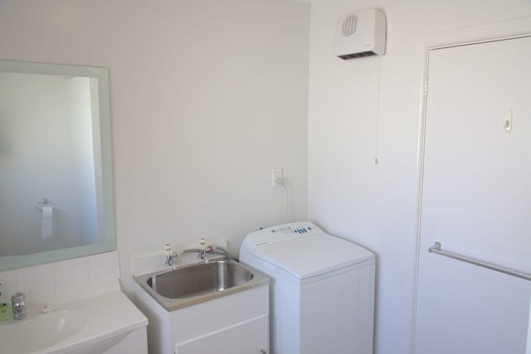 Photo of property in 4/7a Curletts Road, Sockburn, Christchurch, 8042