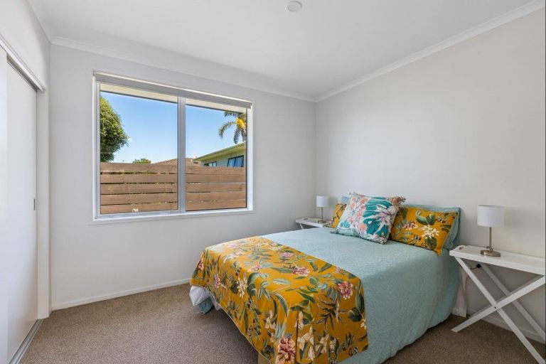 Photo of property in 16a Elizabeth Street, Orewa, 0931