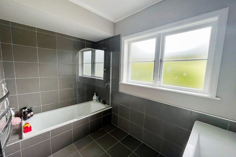 Photo of property in 16 York Street, Feilding, 4702