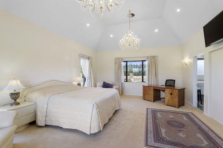 Photo of property in 635 Yaldhurst Road, Yaldhurst, Christchurch, 7676