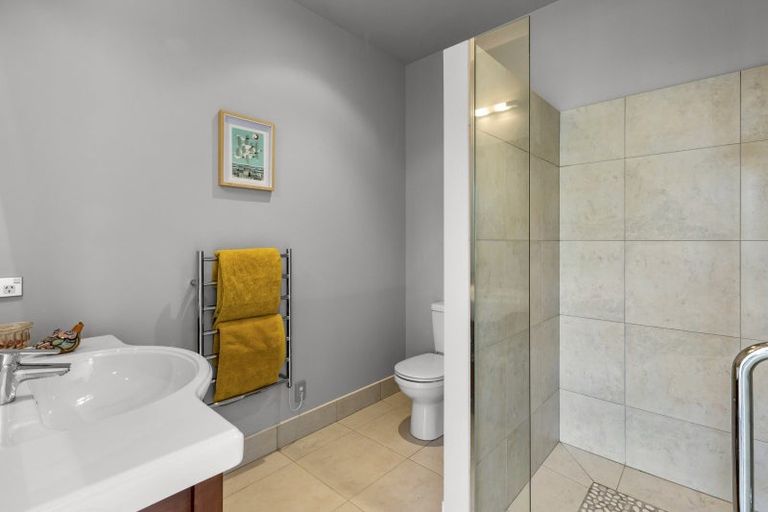 Photo of property in 251 Beacon Point Road, Wanaka, 9305