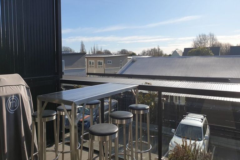 Photo of property in 4/275 Kilmore Street, Christchurch Central, Christchurch, 8011