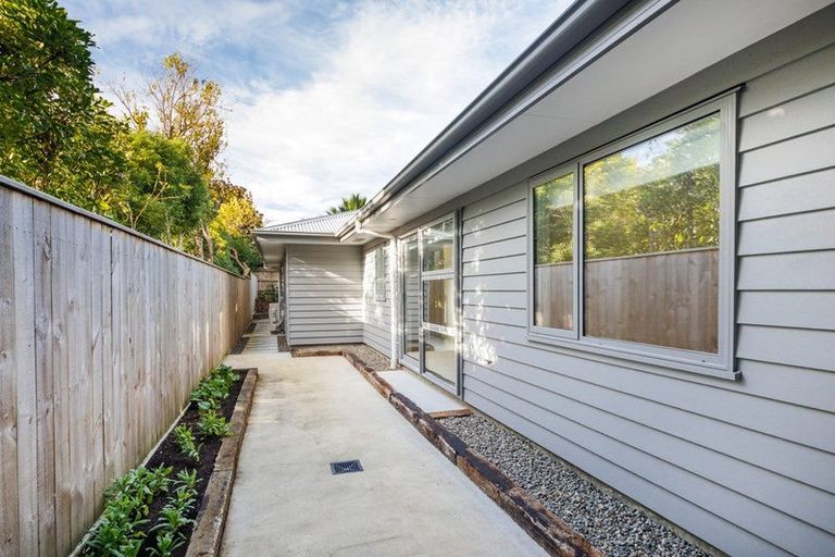 Photo of property in 5a Woodstock Place, Hokowhitu, Palmerston North, 4410