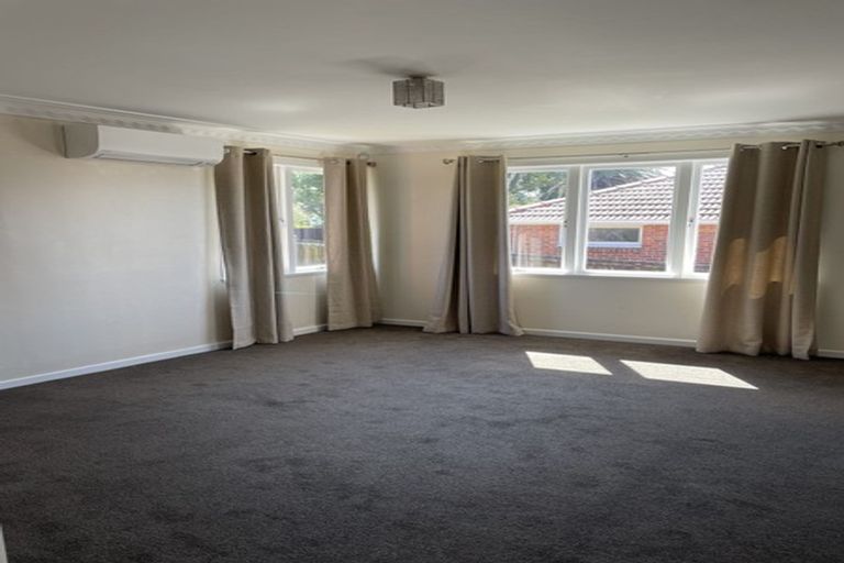 Photo of property in 4317 Great North Road, Glendene, Auckland, 0602