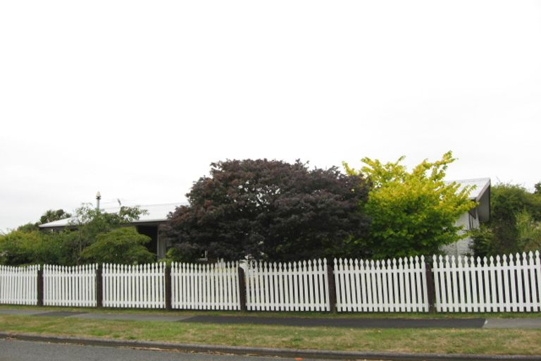 Photo of property in 40 Orrick Crescent, Avondale, Christchurch, 8061