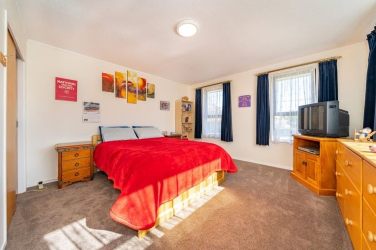 Photo of property in 64 Golders Road, Elderslea, Upper Hutt, 5018