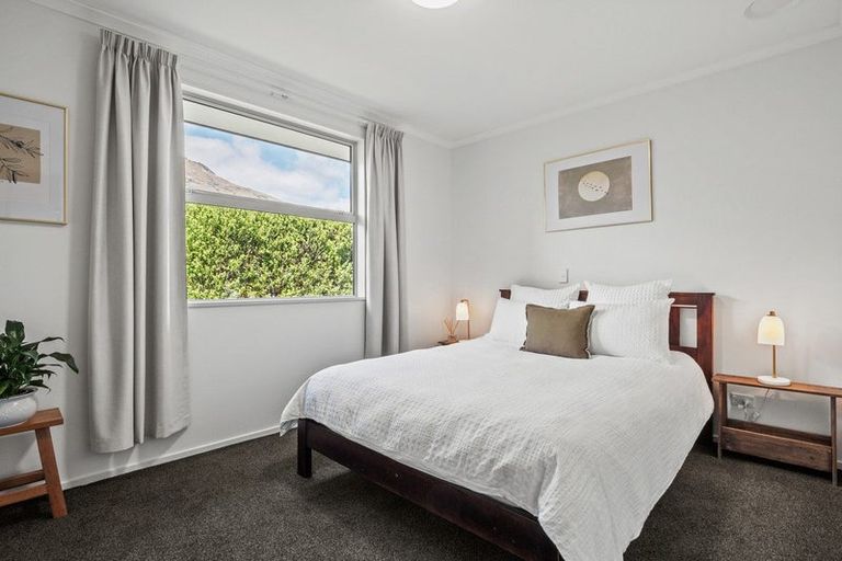 Photo of property in 10 Coburn Place, Lake Hayes, Queenstown, 9304