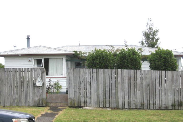 Photo of property in 30a Tramway Road, Beach Haven, Auckland, 0626