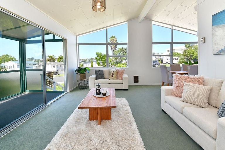 Photo of property in 15 Snells Beach Road, Snells Beach, 0920