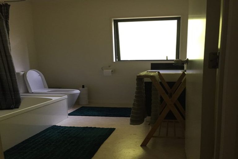 Photo of property in 135d Triangle Road, Massey, Auckland, 0614