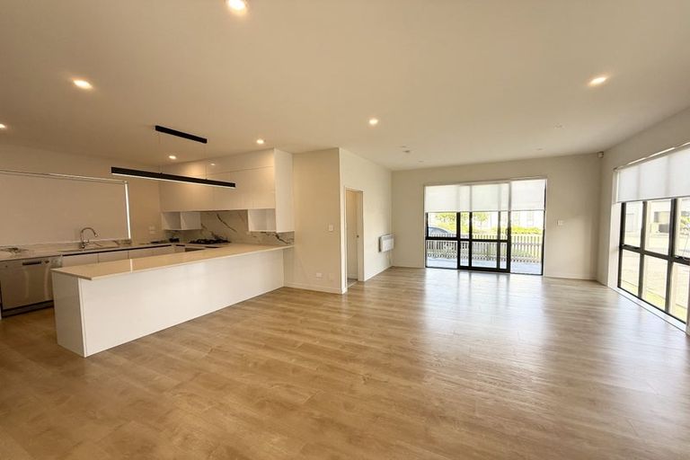 Photo of property in 2 Dorricott Avenue, Hobsonville, Auckland, 0616