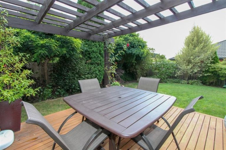 Photo of property in 17 Frame Place, Owhata, Rotorua, 3010