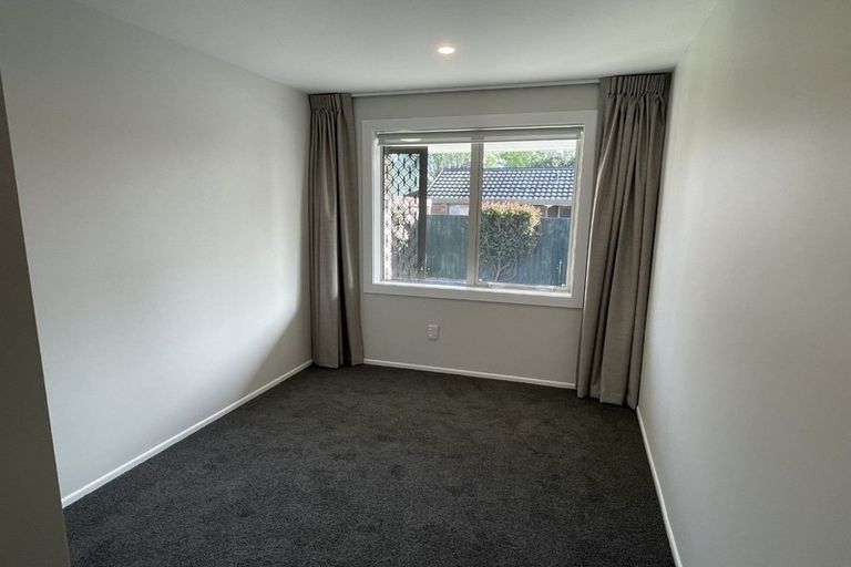 Photo of property in 2/23 Withells Road, Avonhead, Christchurch, 8042