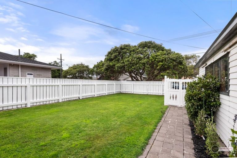 Photo of property in 17 Collingwood Street, Waterloo, Lower Hutt, 5011
