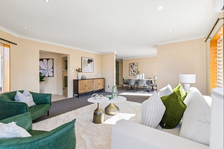 Photo of property in 14 Monash Place, Flat Bush, Auckland, 2016