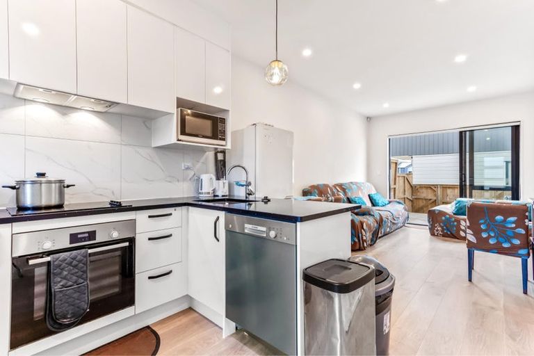 Photo of property in 10/36 Westgate Drive, Westgate, Auckland, 0614