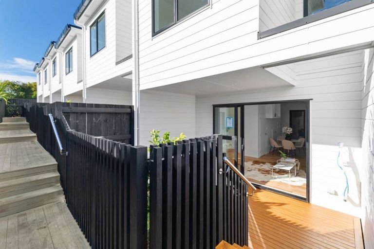 Photo of property in 3/29 Tudor Road, Henderson, Auckland, 0610