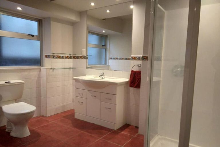 Photo of property in Jerningham Apartments, 20 Oriental Terrace, Oriental Bay, Wellington, 6011