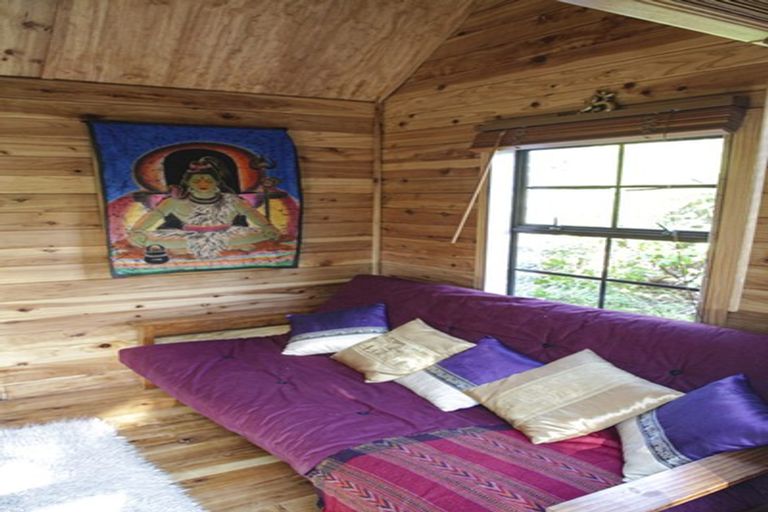 Photo of property in 126 Lone Kauri Road, Karekare, Auckland, 0772