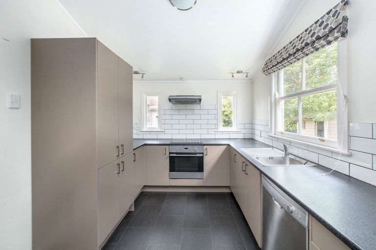 Photo of property in 6 Hayward Street, Featherston, 5710