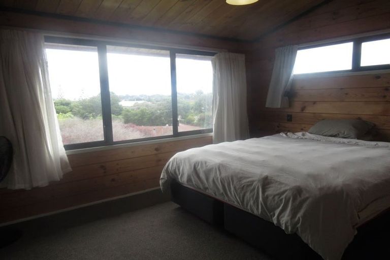 Photo of property in 21 Weggery Drive, Waikanae Beach, Waikanae, 5036