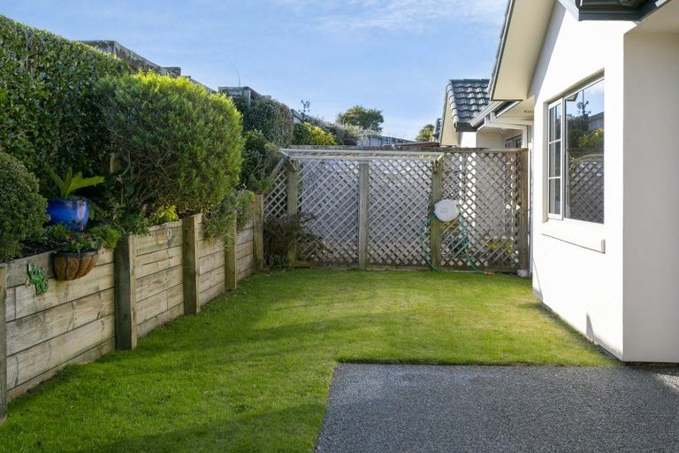 Photo of property in 26 Lakeridge Close, Rangatira Park, Taupo, 3330