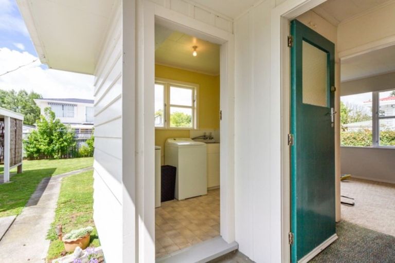 Photo of property in 20 Henare Street, West End, Palmerston North, 4412