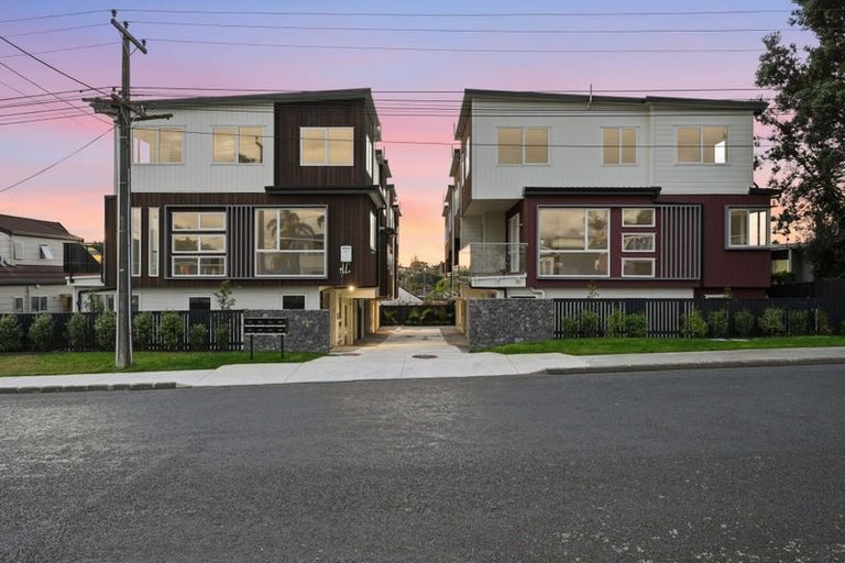 Photo of property in 2/3 Corrella Road, Belmont, Auckland, 0622