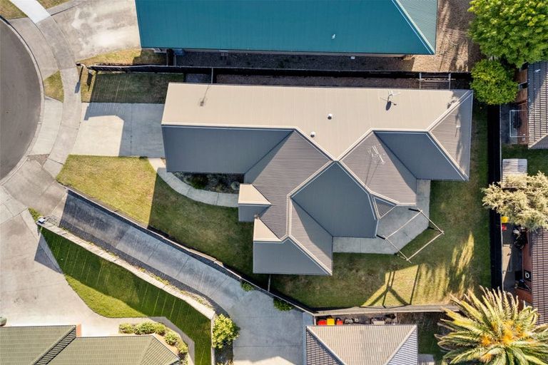 Photo of property in 33 Ravenscourt Place, Huntington, Hamilton, 3210