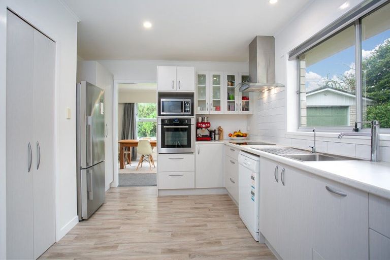 Photo of property in 5 Woodstock Crescent, Leamington, Cambridge, 3432