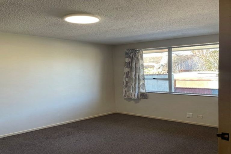 Photo of property in 2/22 Picton Avenue, Riccarton, Christchurch, 8011
